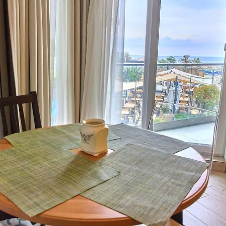 Sunny By Alz Apartman Năvodari