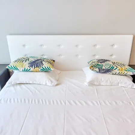 Sunny By Alz Apartman Năvodari