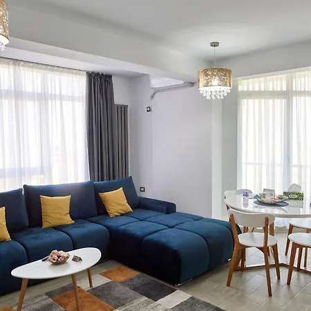 Sunny By Alz Apartment *