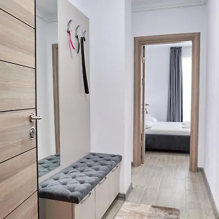 Sunny By Alz Năvodari