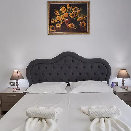 Sunny By Alz * Năvodari