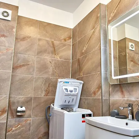 Sunny By Alz Apartman Năvodari