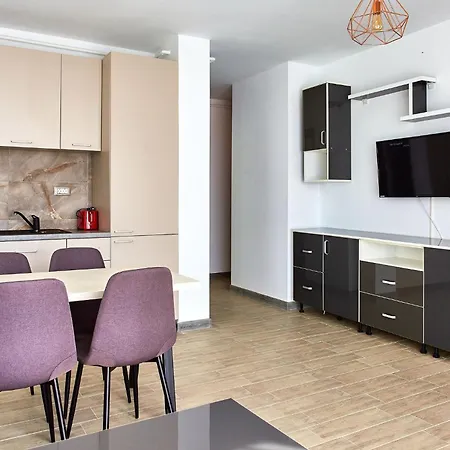 Sunny By Alz * Năvodari