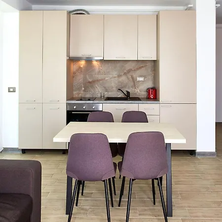 Apartment Sunny By Alz *