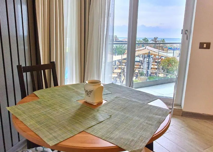 Sunny By Alz アパート ナボダリ