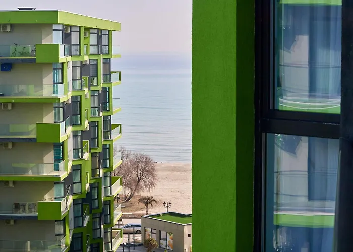 アパート Sunny By Alz