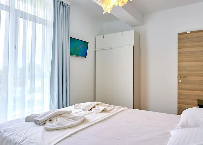 Sunny By Alz ナボダリ