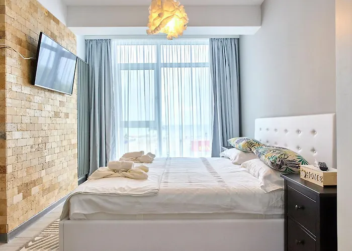 アパート Sunny By Alz