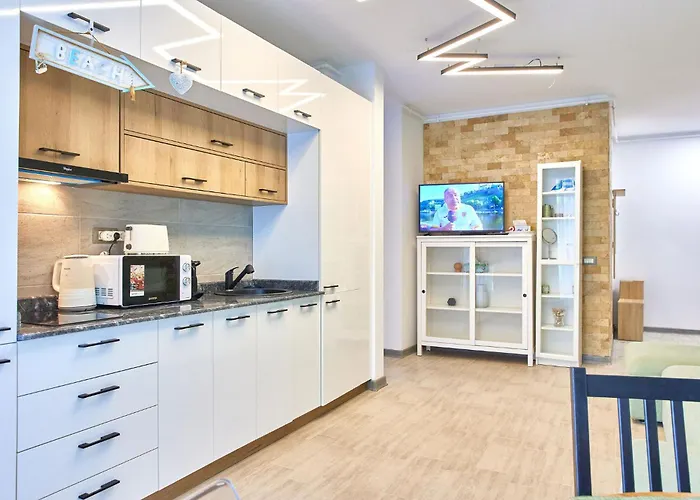 アパート Sunny By Alz