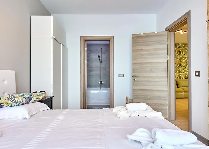 アパート Sunny By Alz *