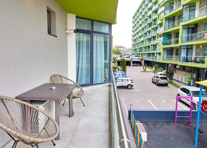 アパート Sunny By Alz ナボダリ