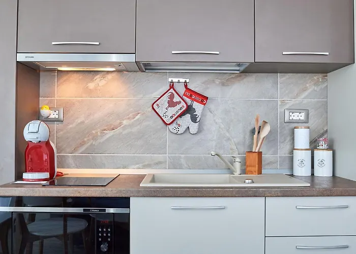 アパート Sunny By Alz ナボダリ