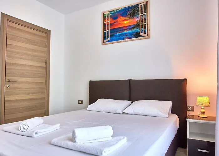 Sunny By Alz アパート ナボダリ