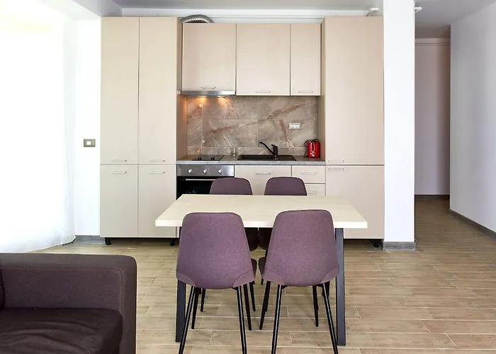 アパート Sunny By Alz *